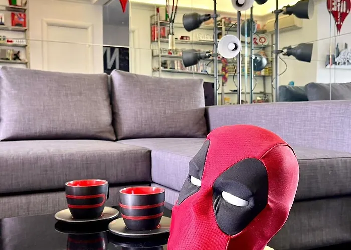 Comics Penthouse, Funny Flat Nearby Colosseum